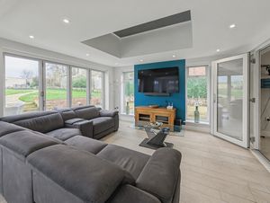 Photo 25- click for photo gallery